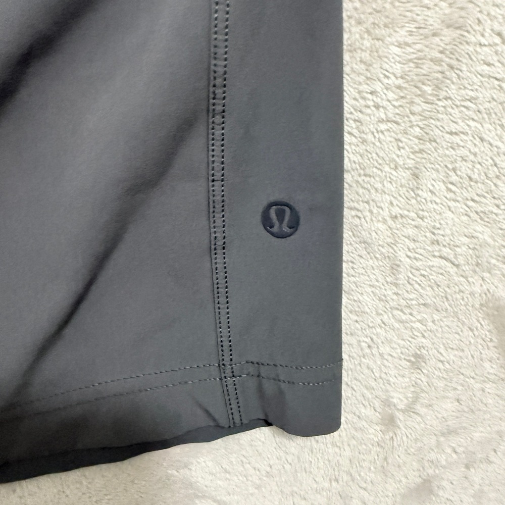 Lululemon Swim Commission Shorts Men 34 9" Gray Performance Hybrid Beach EUC - Picture 4 of 12